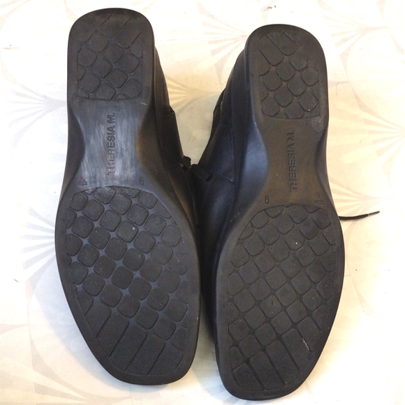 Theresia M. Fits Men's Black Leather Sandal - Picture 7 of 8